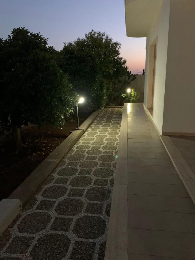 La Villetta Al Mare Порто Чезарео Екстериор снимка